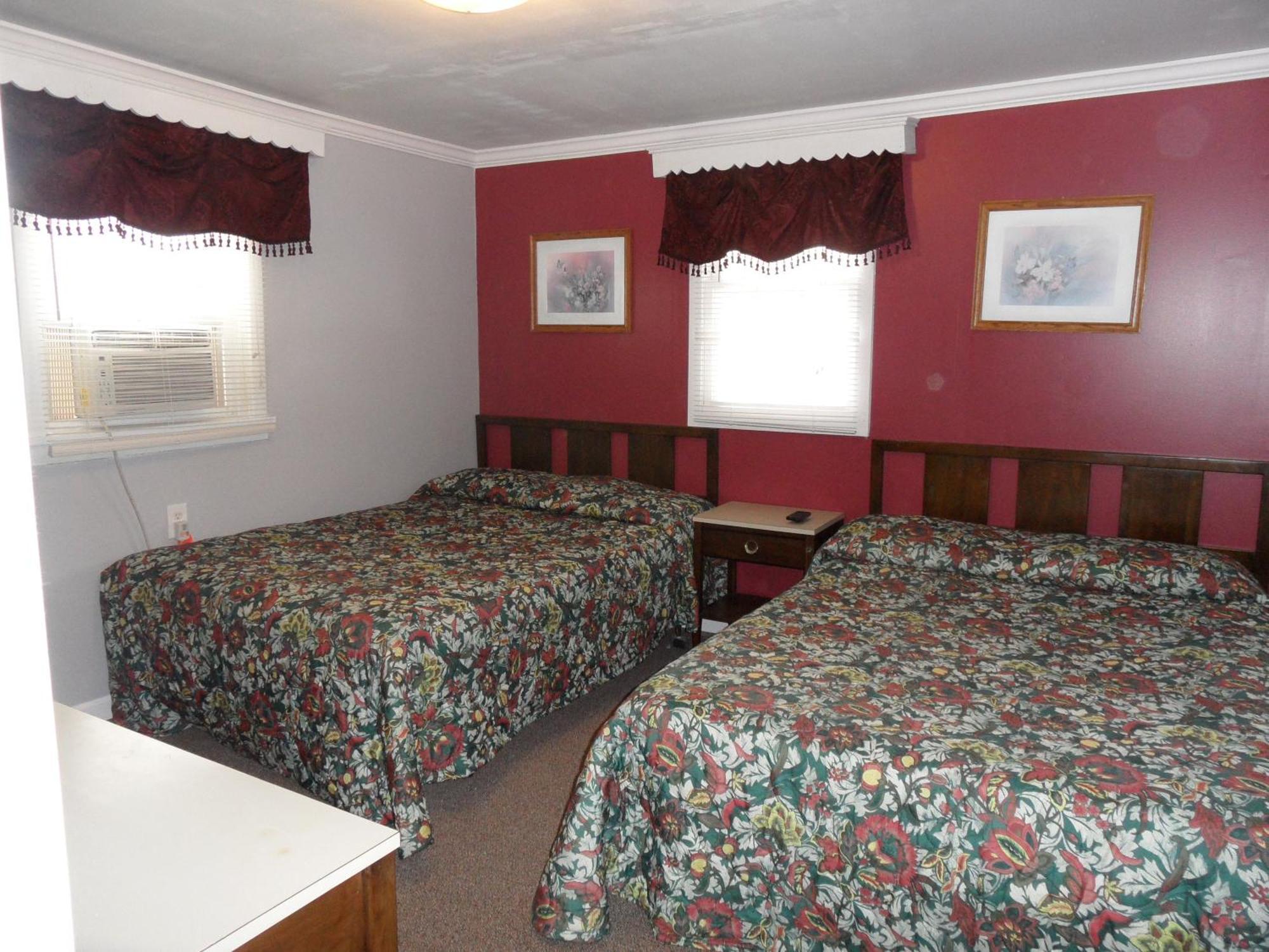 Seven Dwarfs Motel & Cabins Lake George Exterior foto