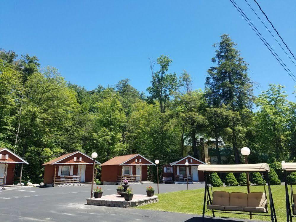 Seven Dwarfs Motel & Cabins Lake George Exterior foto